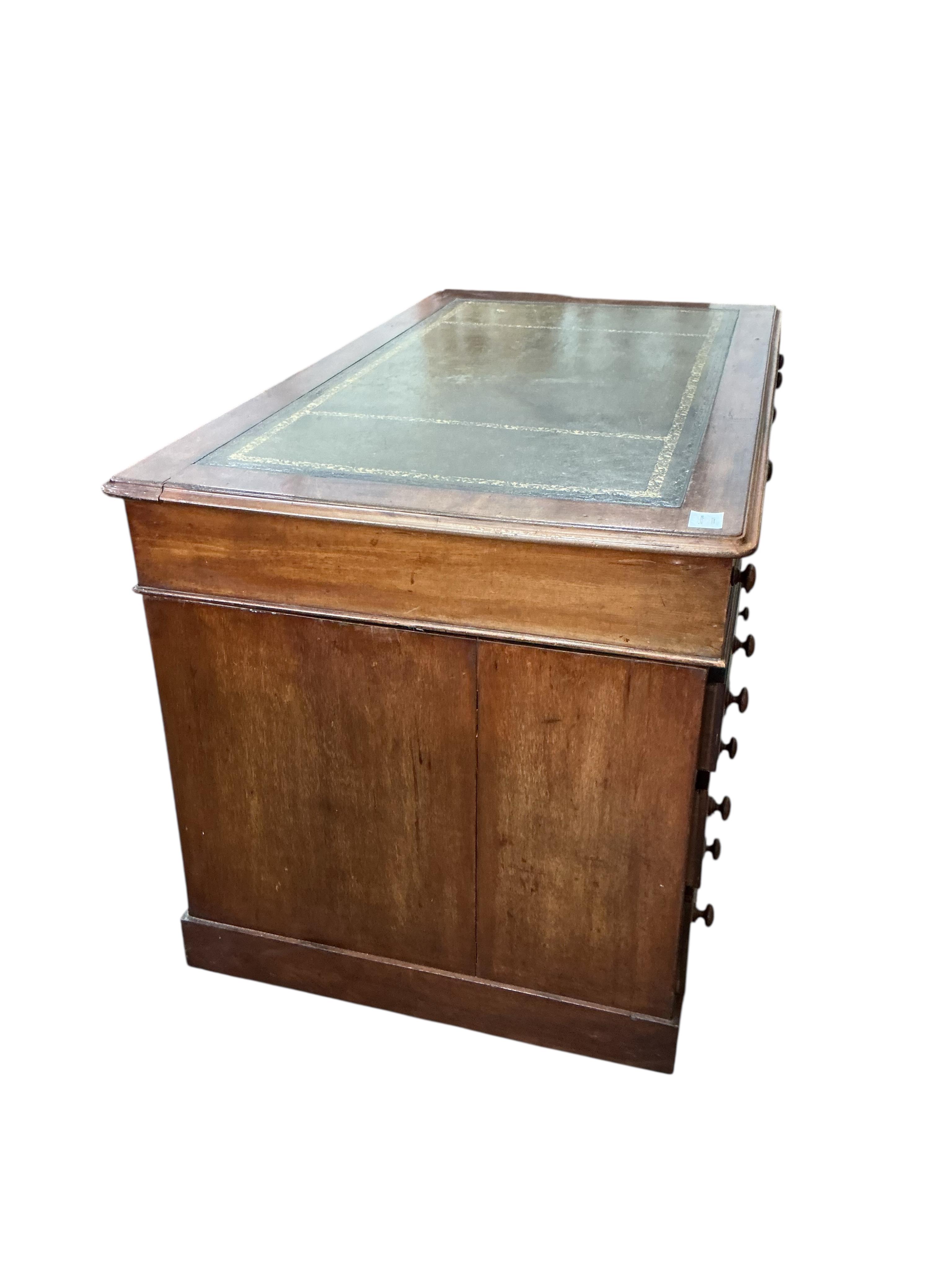 A Victorian mahogany pedestal desk, width 120cm, depth 69cm, height 75cm